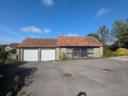 Bens Demolition Division photo Dismantle outbuilding roof