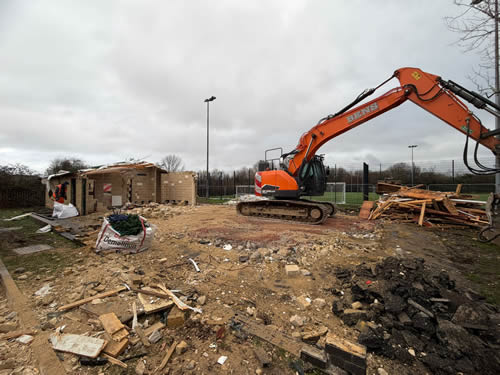 Bens Demolition Division job Hans Price Academy, Weston-s-Mare, Demolition of changing rooms photo number 6