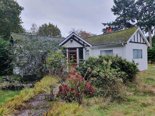 Bens Demolition Division photo Bungalow and Outbuildings Ringwood, Hampshire